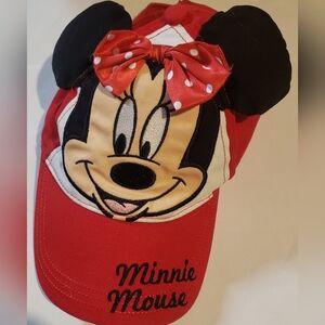 Girls red Disney Minnie Mouse hat size OSFM